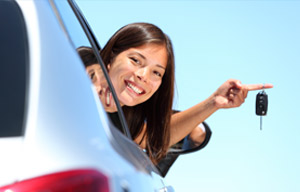 El reconocimiento psicofísico es un requisito necesario para obtener el permiso de conducir de todas las clases (coche, moto y profesionales). Al finalizar las pruebas médicas y psicológicas se le entregará el certificado médico para presentar a su autoescuela o a la Jefatura Provincial de Tráfico. Únicamente es necesario presentar el DNI o NIE. La fotografía debe hacerse en el Centro, para ser incluida en su expediente y ser remitida telemáticamente a Tráfico.